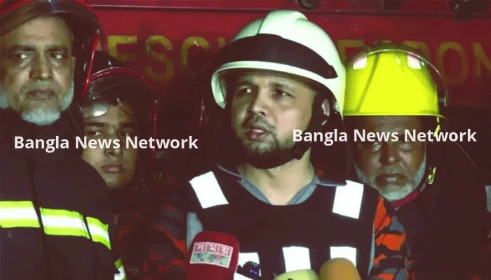 ১২ ঘণ্টা পর নিয়ন্ত্রণে চকবাজারে গোডাউনে লাগা আগুন