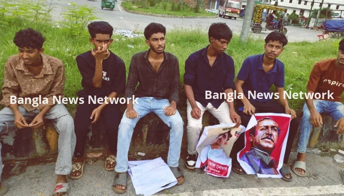 নারায়ণগঞ্জে মিছিলের প্রস্তুতিকালে নিষিদ্ধ ছাত্রলীগের ১২ কর্মী আটক