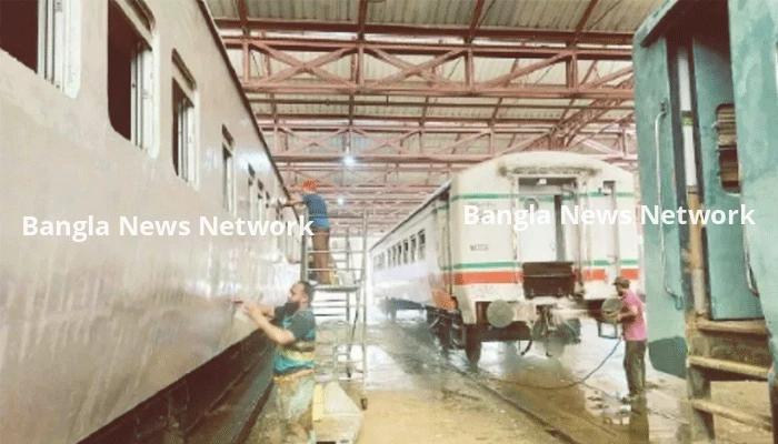 সৈয়দপুর রেলকারখানায় মেরামত হচ্ছে ১২৭ রেল কোচ, ব্যবহৃত হবে ঈদ যাত্রায়