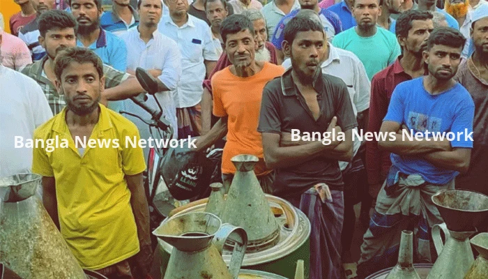 বগুড়ায় ২৫০০ লিটার ডিজেল জব্দ, কৃষকদের কাছে ন্যায্যমূল্যে বিক্রি