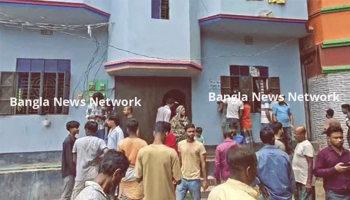 লক্ষ্মীপুরে একই পরিবারের ৩ জনকে গলা কেটে হত্যা