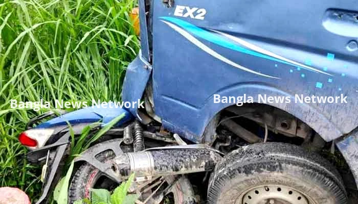 টাঙ্গাইলে পিকআপ-মোটরসাইকেল সংঘর্ষে ৩ জন নিহত