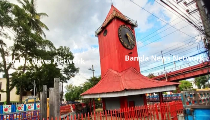 ১৫১ বছরের আলী আমজাদের ঘড়িঘরের সামনে জুলাই স্মৃতিফলক