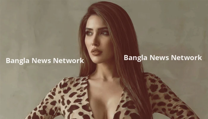‘মাথায় টুপি পরা দাড়িওয়ালা এক লোক আমাকে ধাক্কা দিয়ে বলে, বেপর্দা ঘোরাফেরা করছি কেন’