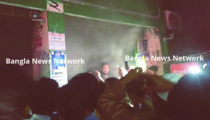 খুলনার বায়তুন নূর শপিং কমপ্লেক্সে আগুন