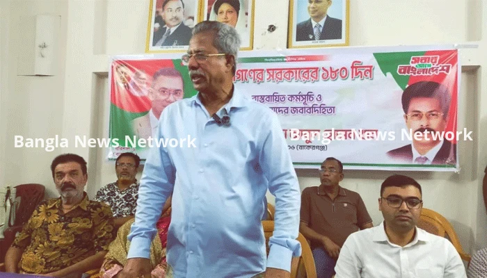 ১৮০ দিনের কাজের জবাবদিহিতায় গণমাধ্যমের সামনে আবুল হোসেন খান