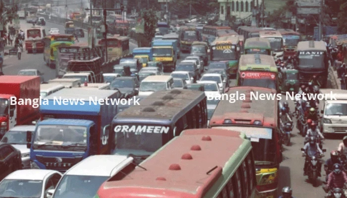 সরকারি চূড়ান্ত সিদ্ধান্ত না আসা পর্যন্ত গণপরিবহনে অতিরিক্ত ভাড়া নেওয়া নিষেধ