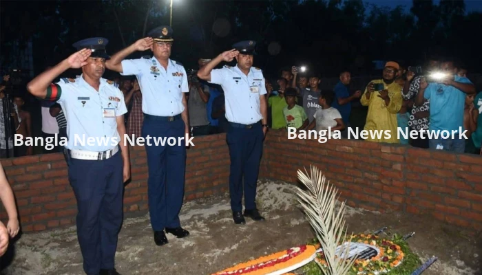 মাইলস্টোন শিক্ষিকা মাহরীন চৌধুরীর সমাধিতে বিমান বাহিনীর শ্রদ্ধা