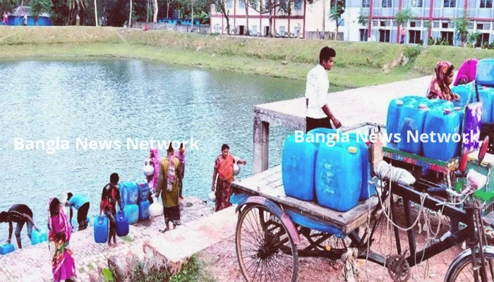 তিন উপজেলার খাওয়ার পানির উৎস আলমশাহী পুকুর
