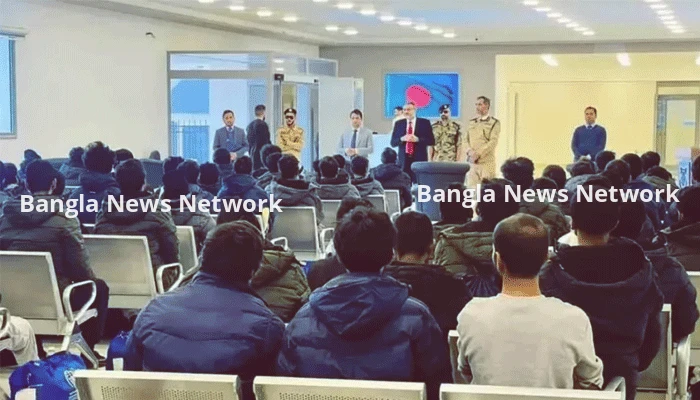 লিবিয়া থেকে দেশে ফিরেছেন আরও ১৭৪ জন