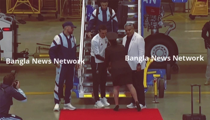 মেসিকে ছাড়াই দেশে ফিরলো আর্জেন্টিনা দল, বরণ করা হলো লাল গালিচায়