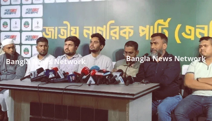 প্রধানমন্ত্রীর কাছে চাঁদাবাজ-দুর্নীতিবিরোধী কার্ড চাইলেন আসিফ মাহমুদ