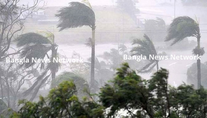 ১৮ জেলায় ৬০ কিমি বেগে ঝড়ের আশঙ্কা