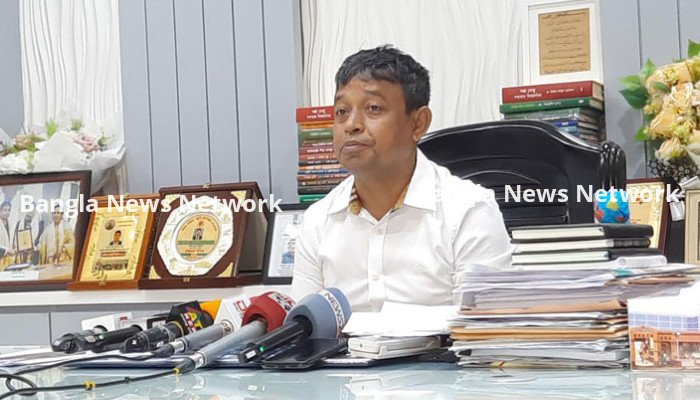 নির্বাচনের আগে কমিশনের আদেশে বৈধ অস্ত্র জমা না দিলে গ্রেফতার