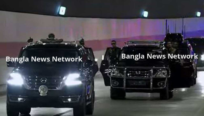 বঙ্গবন্ধু টানেল পার হলেন প্রধানমন্ত্রী