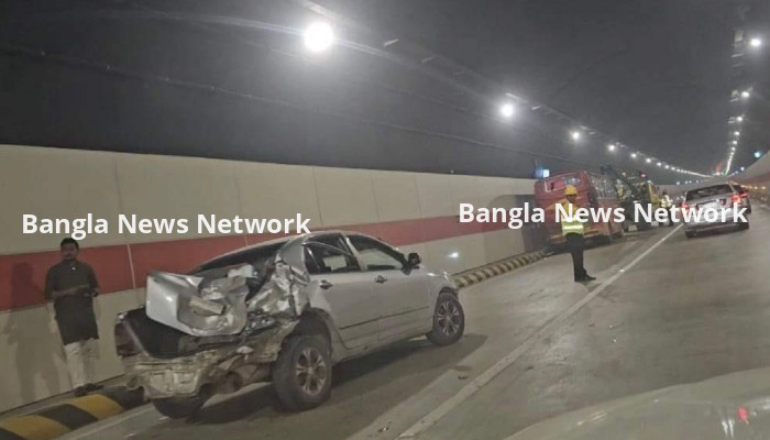 বঙ্গবন্ধু টানেলে বাস-প্রাইভেটকার সংঘর্ষ
