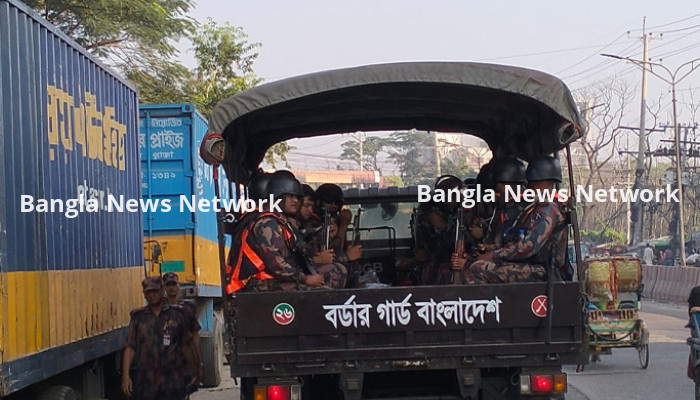 ঢাকায়সহ সারাদেশে ২৩০ প্লাটুন বিজিবি মোতায়েন