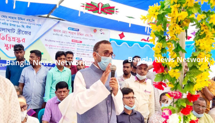 শেখ হাসিনা ক্ষমতায় থাকলে দেশের উন্নয়ন হয়