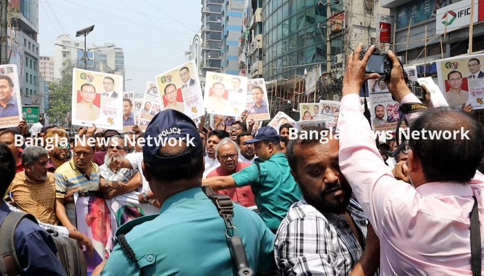 নয়াপল্টনে বিএনপির বিক্ষোভ, পুলিশের বাধায় নেতাকর্মীরা
