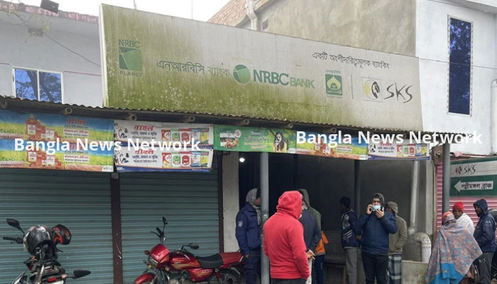 বগুড়ায় সিন্দুক কেটে এনআরবিসি ব্যাংকে চুরি