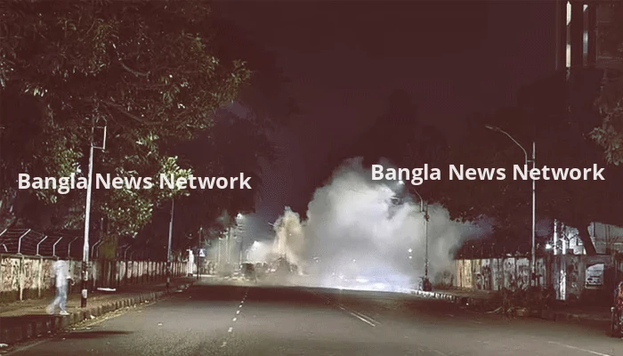 শাহবাগের তিন নেতার মাজারের পাশে ককটেল বিস্ফোরণ