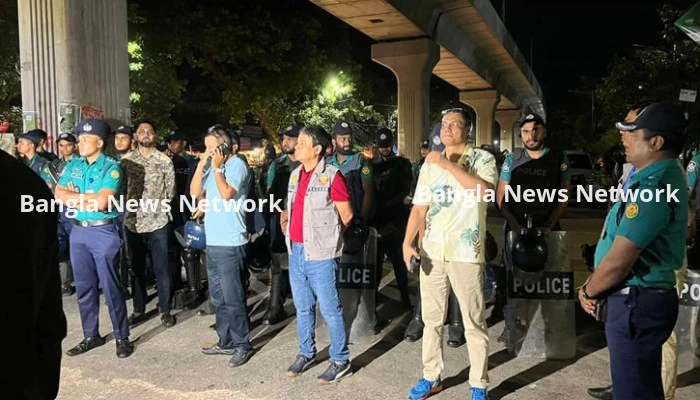 মধ্যরাতে উত্তাল ঢাবি, কোটা আন্দোলনকারীদের বিক্ষোভ