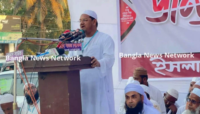 বিতর্কিত ব্যক্তিদের উপদেষ্টা করে বিপ্লবকে কলঙ্কিত করবেন না: চরমোনাই পীর