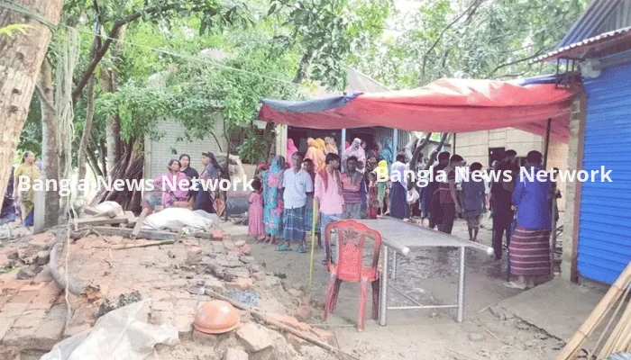 সন্তানের অপেক্ষায় ছিল সবাই, বজ্রপাতে ৯ মাসের অন্তঃসত্ত্বার মৃত্যু