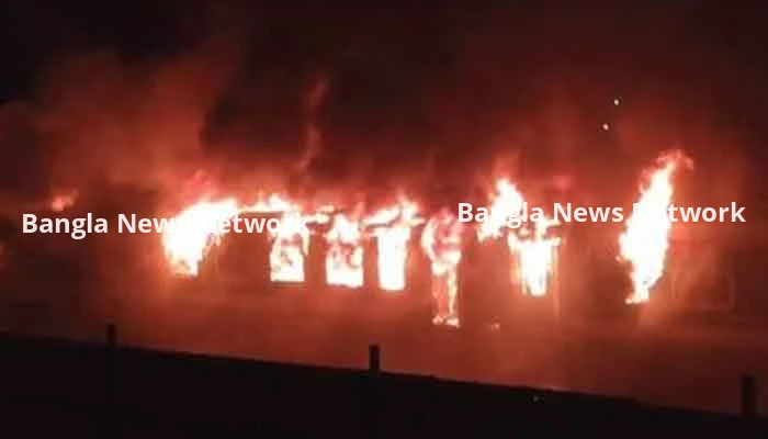 ভয়াবহ আগুনে মা-শিশুসহ ট্রেনে পুরে ছাই