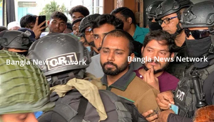 রাজশাহীর বারিন্দ মেডিকেল কলেজে অবরুদ্ধ চার সমন্বয়ককে পুলিশ-সেনাবাহিনী গিয়ে উদ্ধার