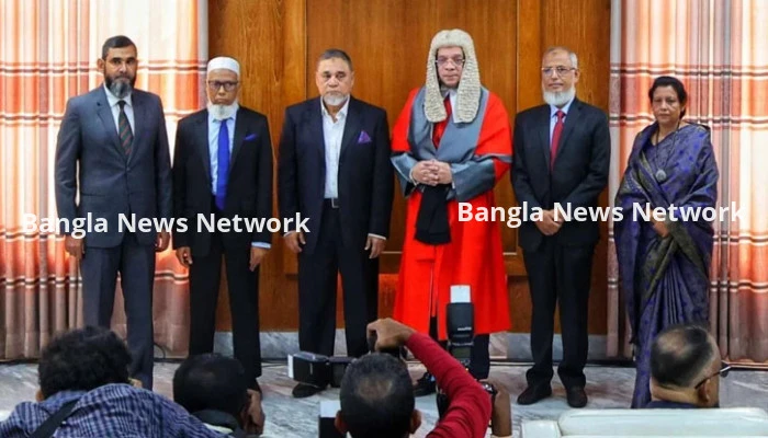 শপথ নিলেন সিইসিসহ চার নির্বাচন কমিশনার