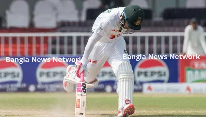 ৪ উইকেট নিয়ে বাংলাদেশের দারুণ সেশন