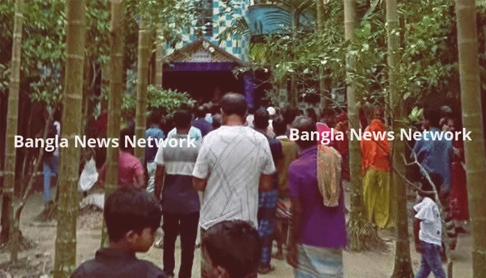 মসজিদে নামাজরত ছোট ভাইকে কুপিয়ে হত্যা করলো আপন বড় ভাই