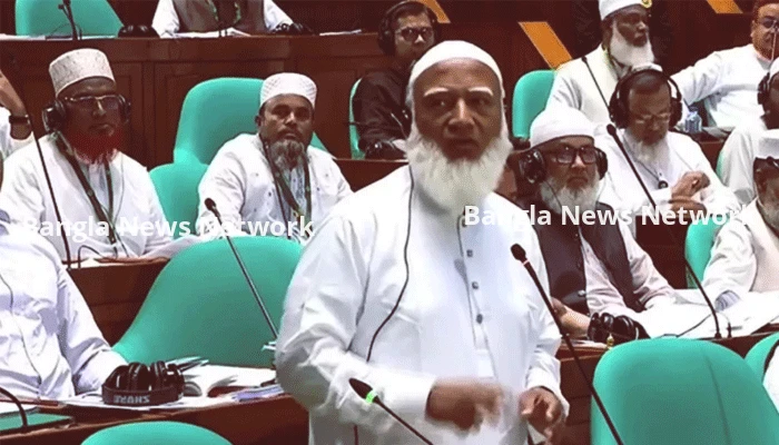 প্রমাণ করতে পারলে আমি তাকে মেডেল দেব: স্বরাষ্ট্রমন্ত্রীর উদ্দেশে জামায়াত আমির