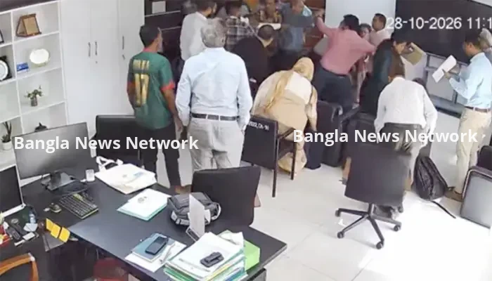 আইইডিসিআরের পরিচালককে মারধরের অভিযোগ, ড্যাব নেতার পদ স্থগিত