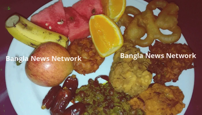রমজানে ইফতার বাজারে উত্তাপ, দাম বেড়েছে ২৫–৫০ শতাংশ