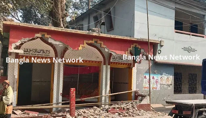 মাজারে উত্তেজনায় ১৪৪ ধারা জারি