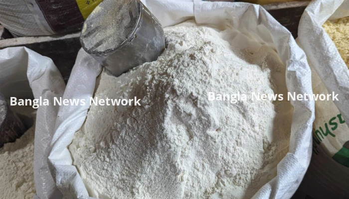বেড়েছে আটার দাম, অস্বস্তিতে সীমিত আয়ের ক্রেতারা