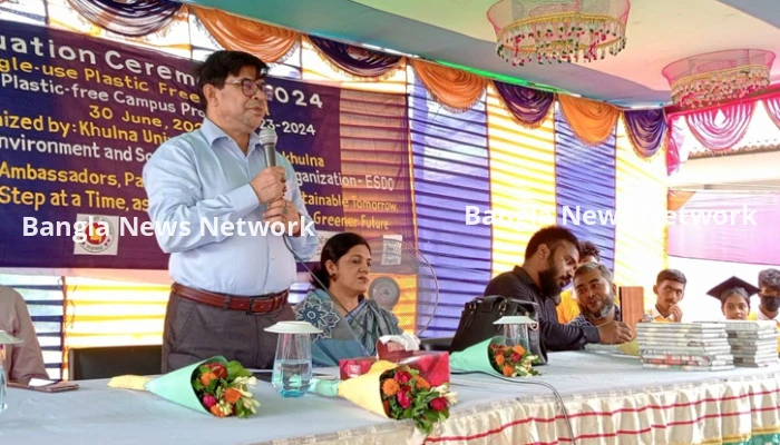খুবি স্কুলে সিঙ্গেল ‘ইউজ প্লাস্টিক ফ্রী স্কুল’ সমাবর্তন অনুষ্ঠিত