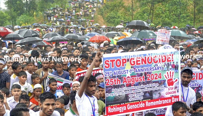মিয়ানমারের ৩০০ শরণার্থীকে বহনকারী নৌকা ফিরিয়ে দিল মালয়েশিয়া