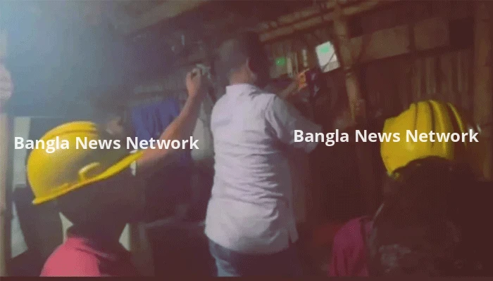 মোহাম্মদপুরে অবৈধ ব্যাটারি চালিত অটোরিকশা গ্যারেজে যৌথ অভিযান, আটক ২