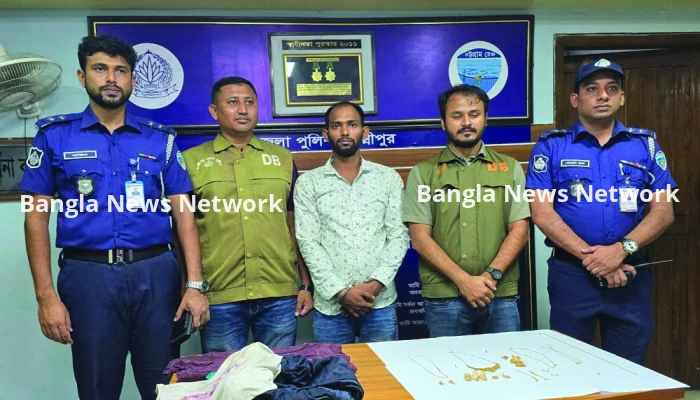 স্বর্ণের লোভে মা-মেয়েকে গলা কেটে হত্যা, মূলহোতা গ্রেপ্তার