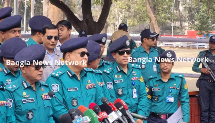 একুশে ফেব্রুয়ারিতে কোনো নিরাপত্তা ঝুঁকি নেই : ডিএমপি কমিশনার