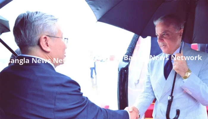 সরকারি সফরে চীনে পৌঁছেছেন পাকিস্তানের প্রধানমন্ত্রী