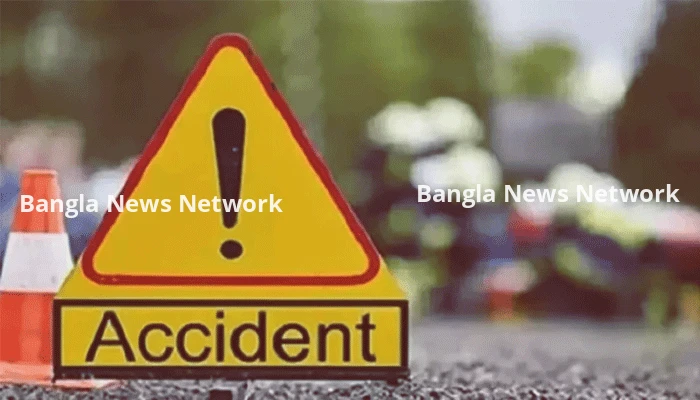 সীতাকুণ্ডে বিকল বাস থেকে নেমে দাঁড়িয়েছিলেন যাত্রীরা, লরিচাপায় প্রাণ গেল ৫ জনের