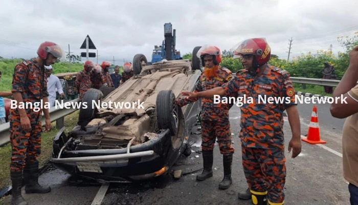 মাওয়া এক্সপ্রেসওয়েতে প্রাইভেটকার উল্টে নিহত ৩