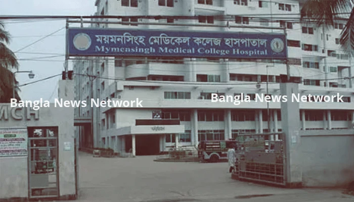 সড়কের পাশে দাঁড়িয়ে থাকা পথচারীদের ওপর উঠে গেল বেপরোয়া ট্রাক, নিহত ২