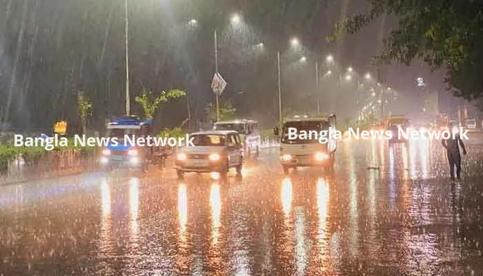 রাজধানীতে কালবৈশাখী ঝড়ের সঙ্গে শিলা বৃষ্টি