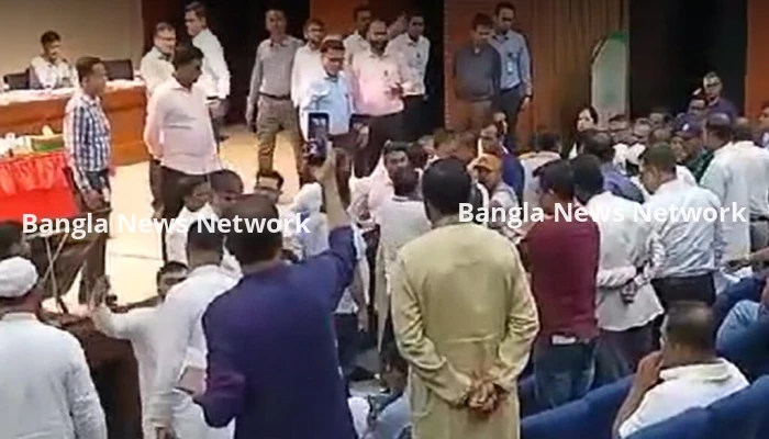 ইসিতে এনসিপি নেতার সঙ্গে রুমিন ফারহানা গ্রুপের হট্টগোল