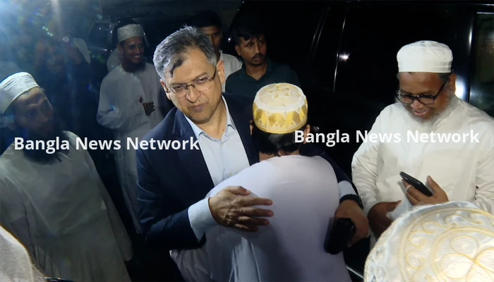 ‘দোয়া নিতে’ ছারছিনা পীরের সাথে সালাহউদ্দিন আহমদের সাক্ষাৎ